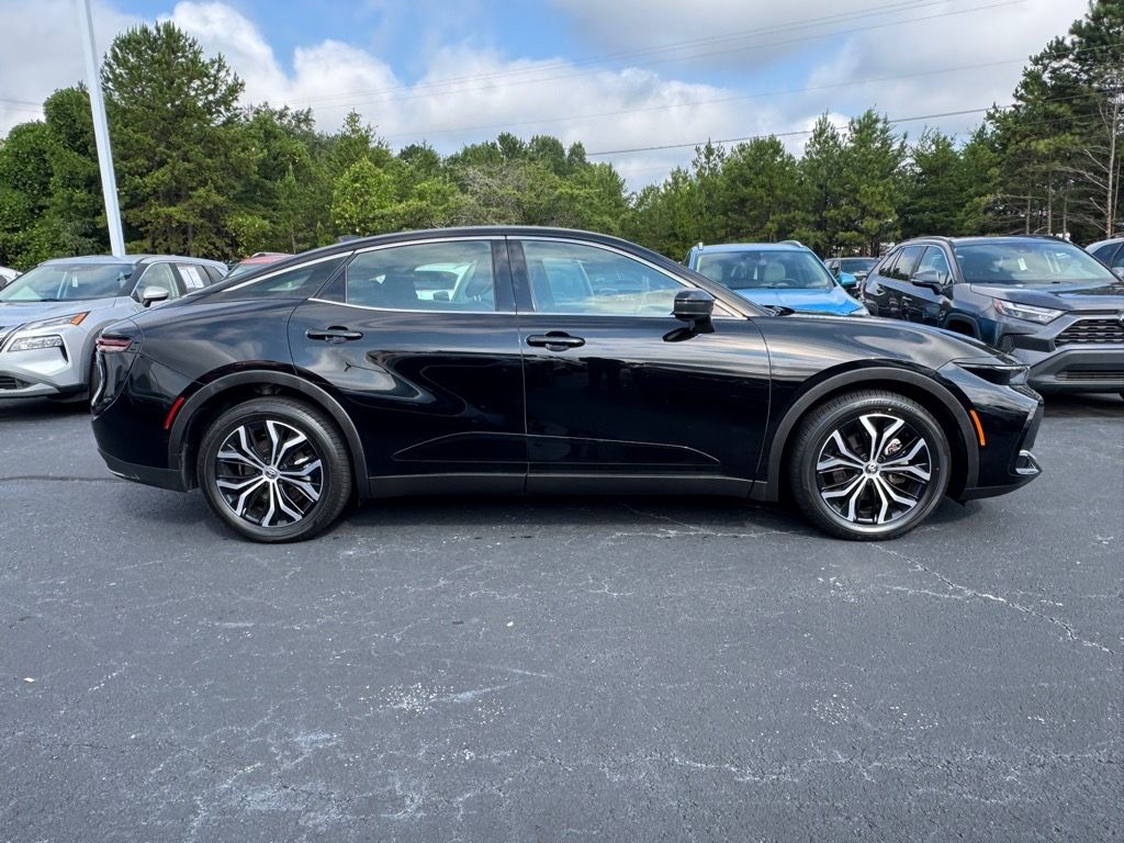 2024 Toyota Crown XLE photo 2