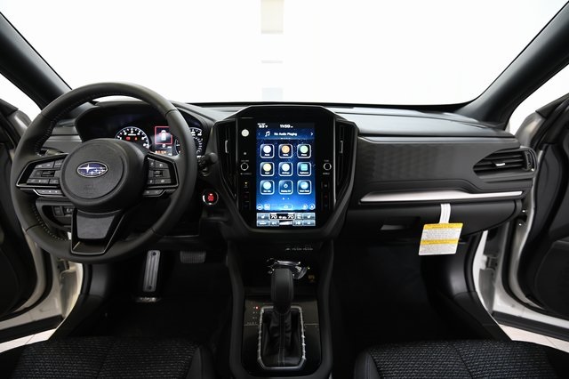 2025 Subaru Forester Premium photo 2
