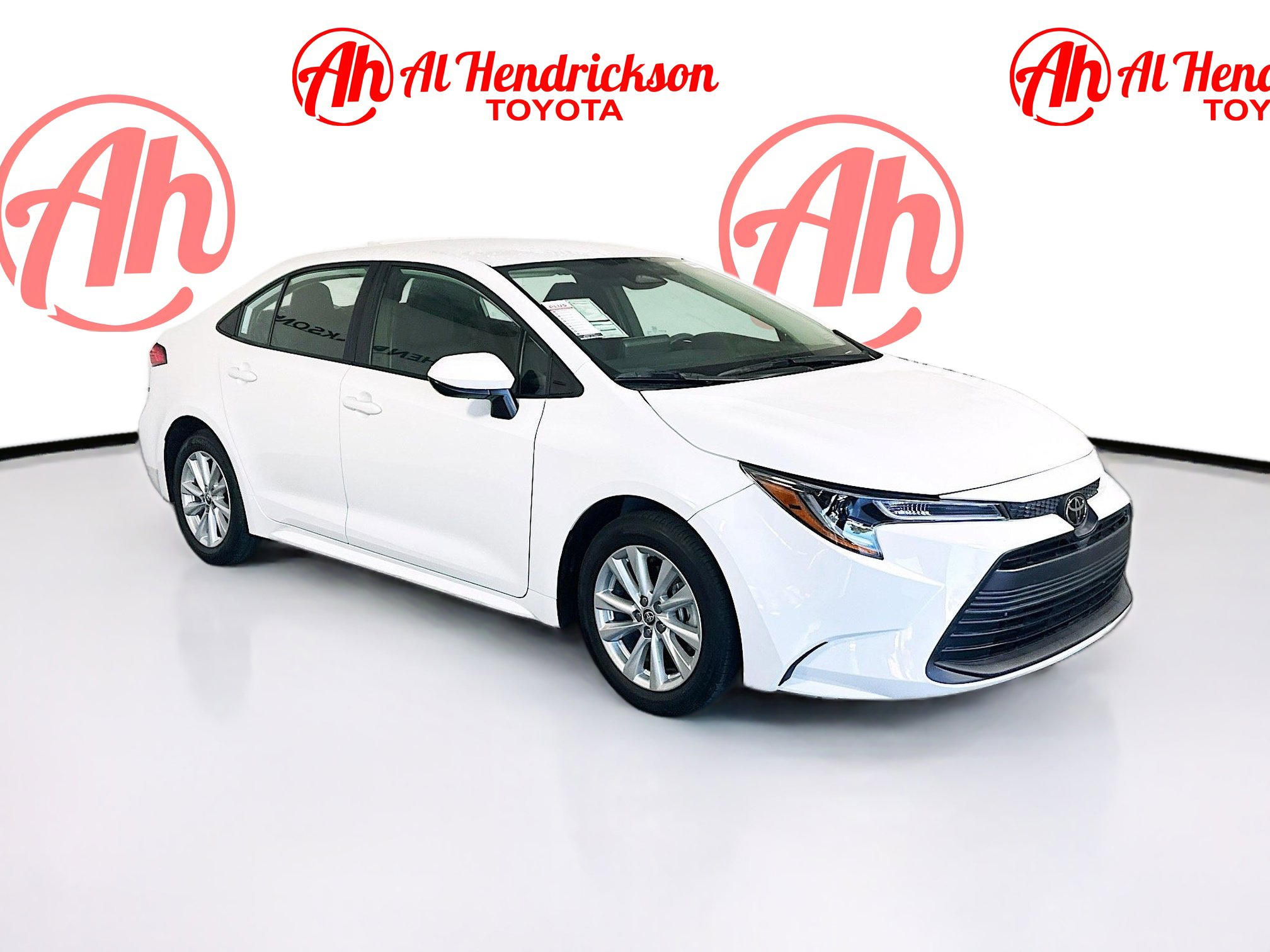 2024 Toyota Corolla LE's photo