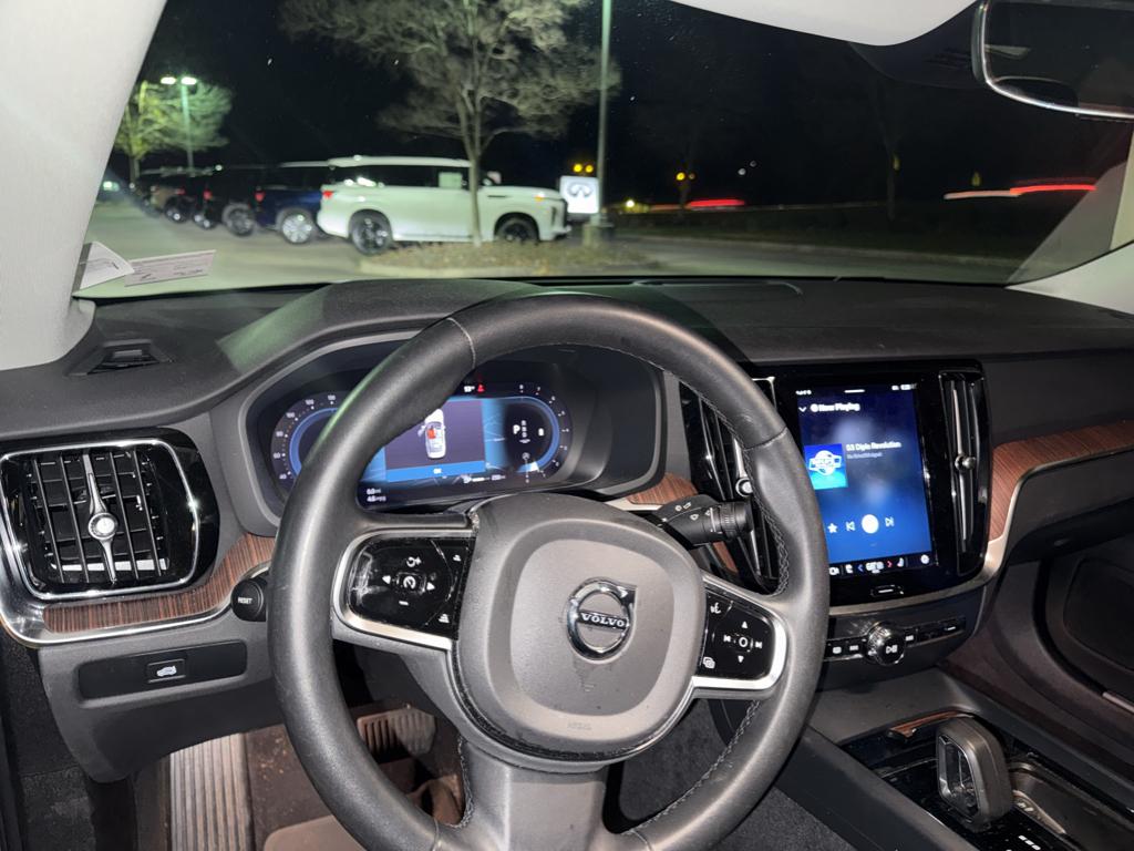 2024 Volvo S60 B5 Plus photo 4