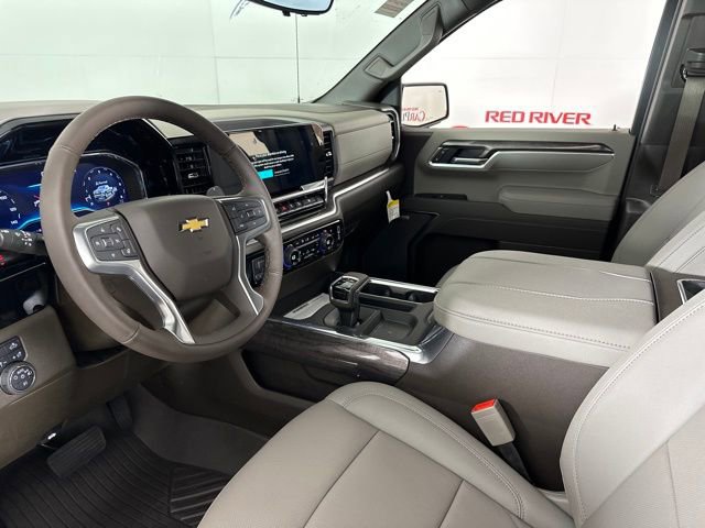 2025 Chevrolet Silverado 1500 LTZ photo 13