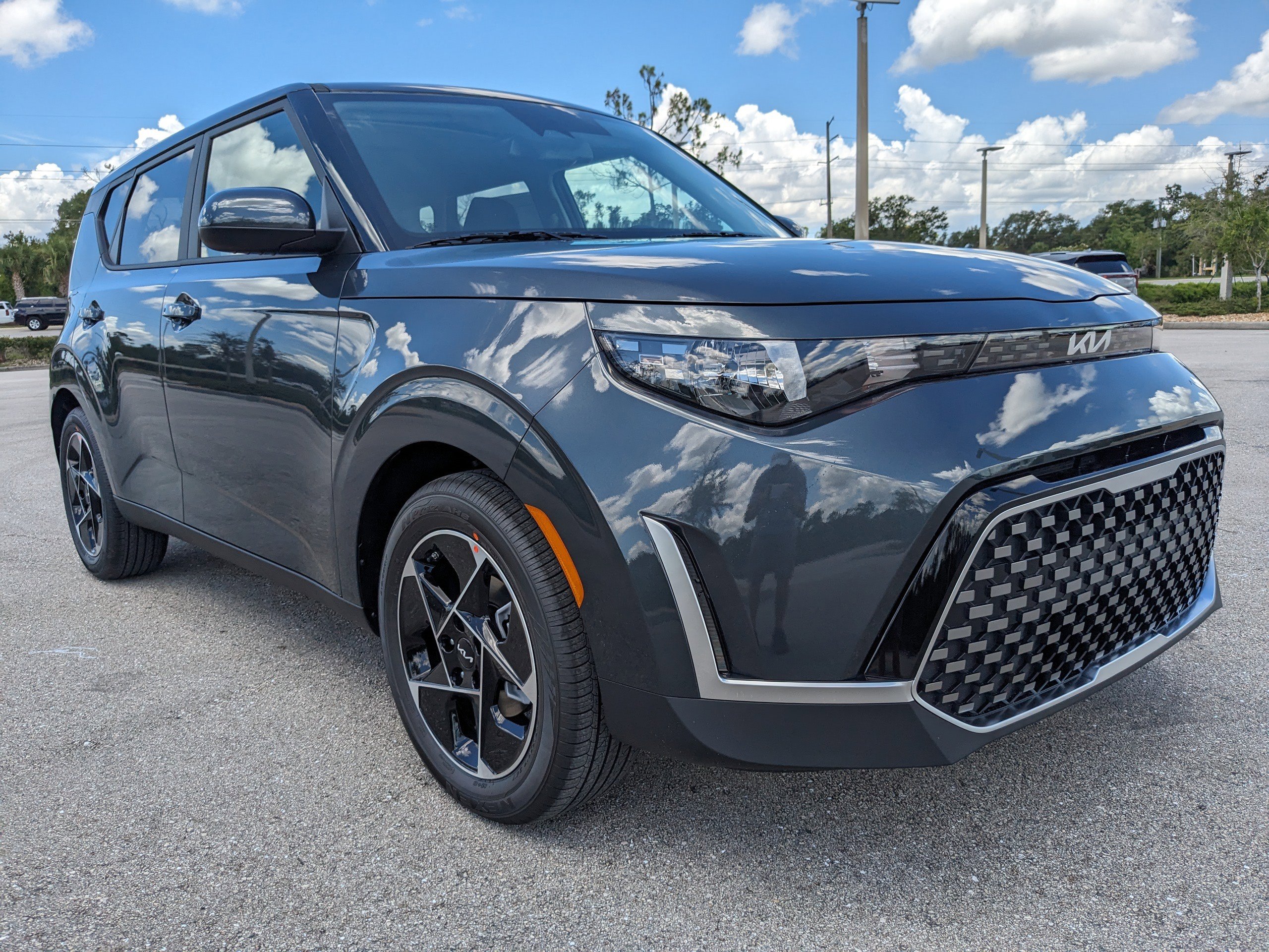 2025 Kia Soul EX photo 2