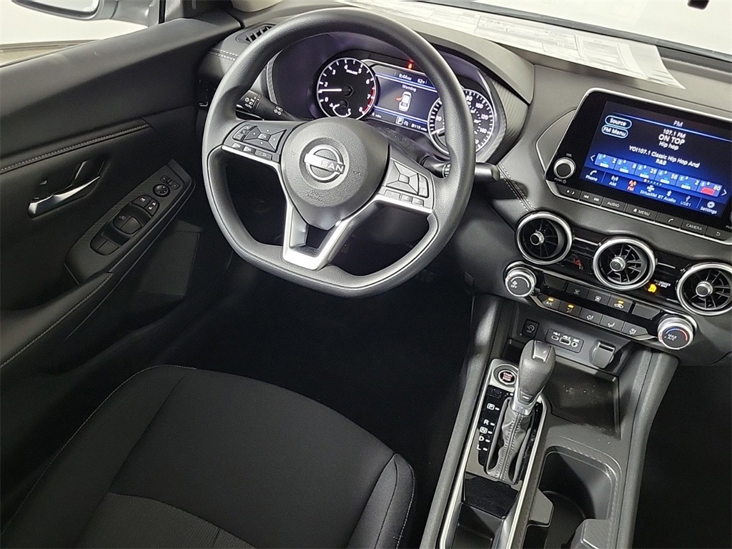 2025 Nissan Sentra SV photo 13