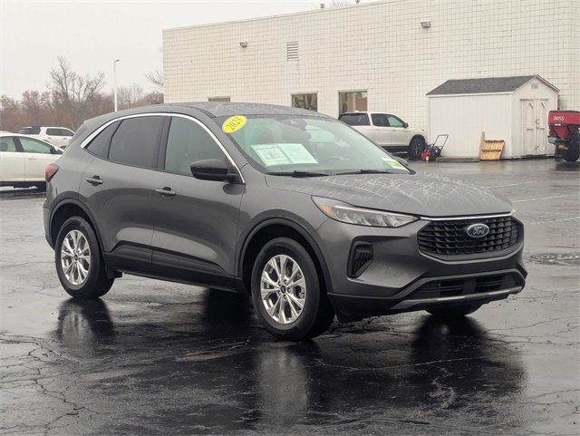 2023 Ford Escape Active photo 2
