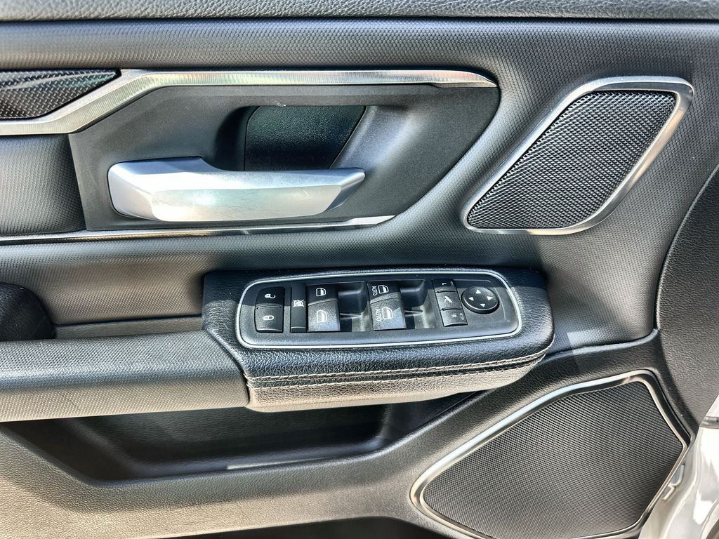 2020 Ram 1500 Rebel photo 21