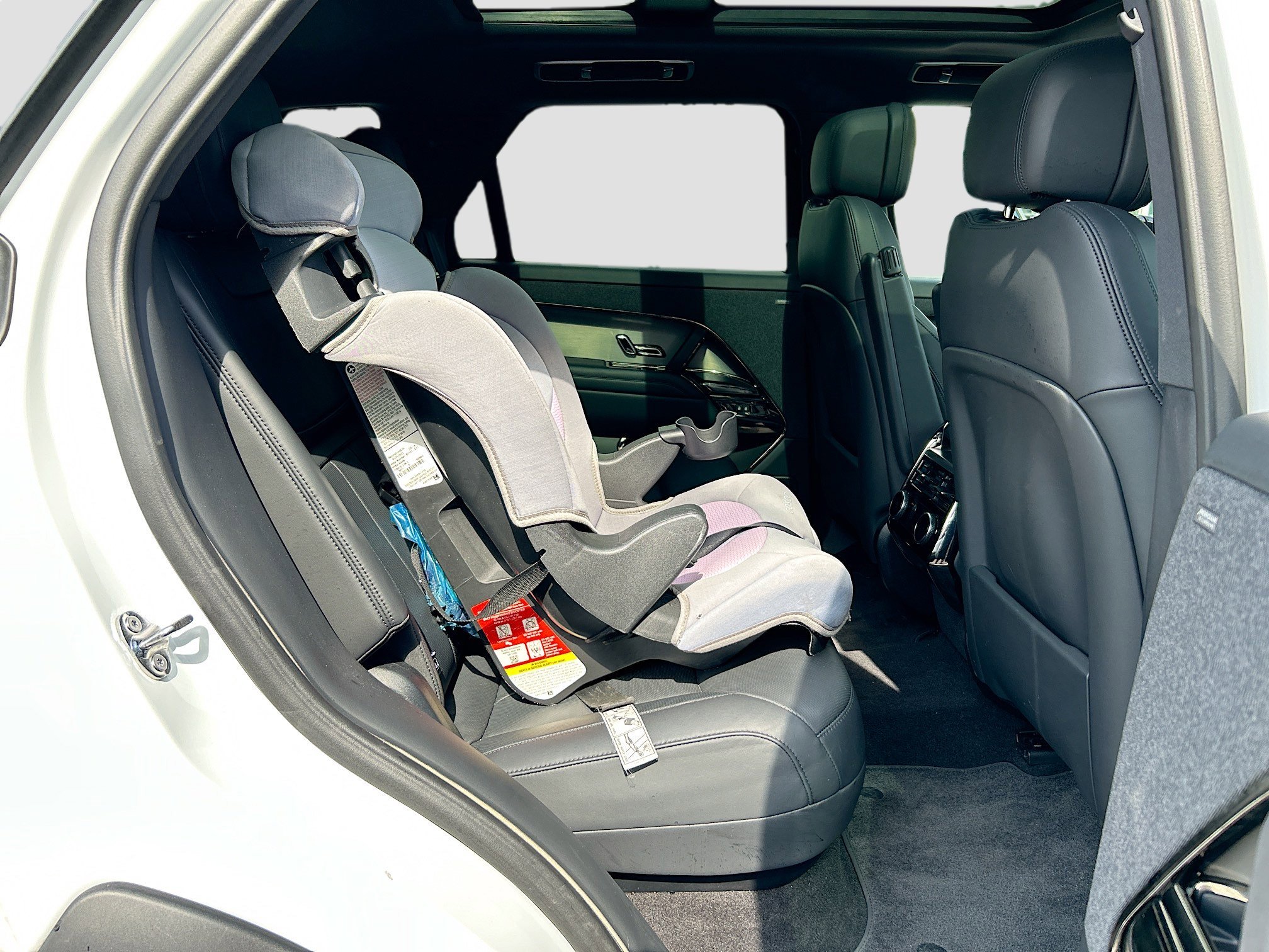2024 Land Rover Range Rover Sport SE photo 12