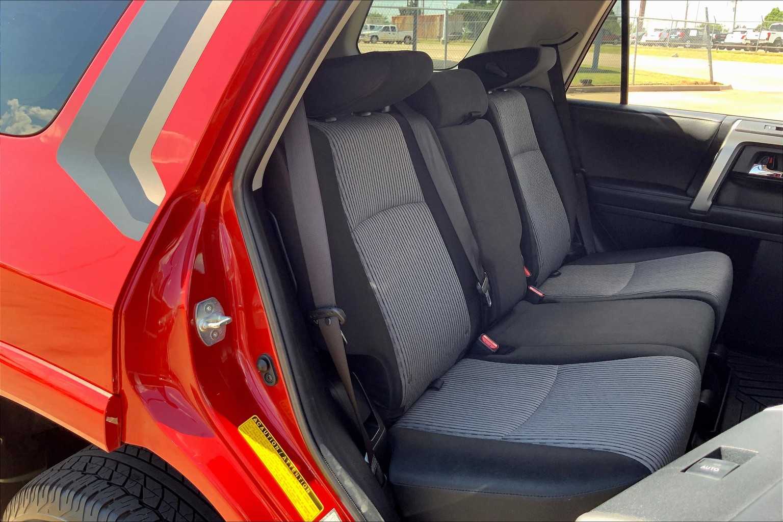 2021 Toyota 4Runner SR5 photo 14
