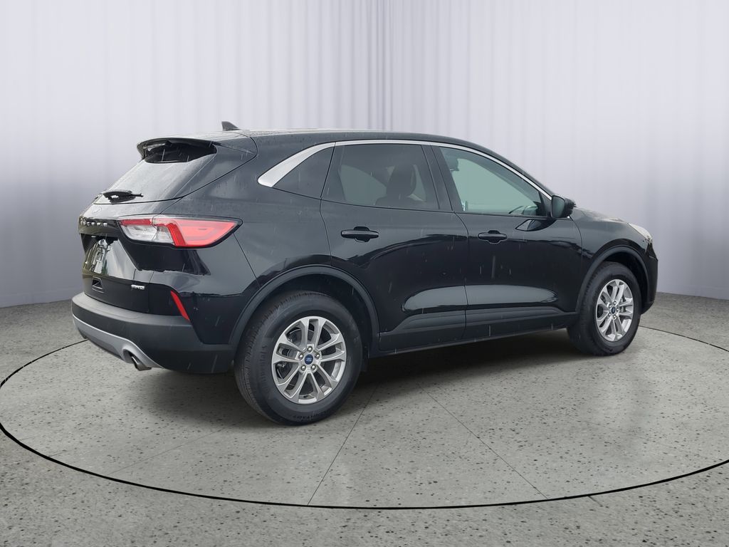 2022 Ford Escape SE photo 2