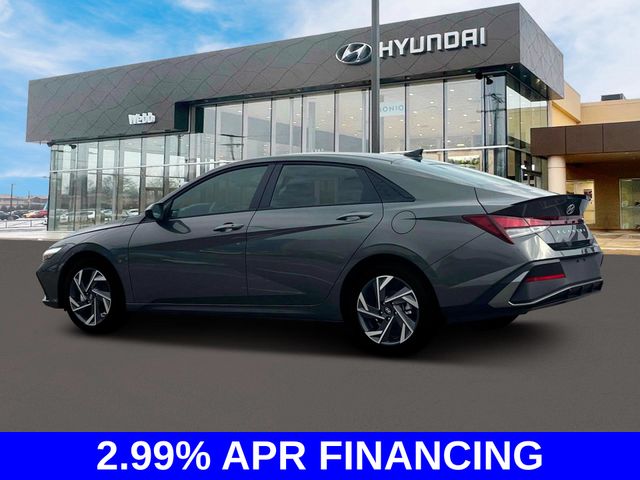 2025 Hyundai Elantra SEL Sport photo 3