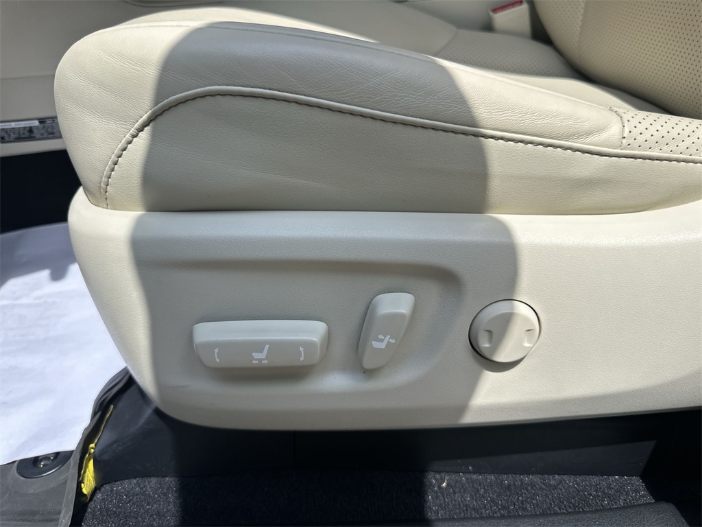 2023 Lexus GX 460 Luxury photo 12