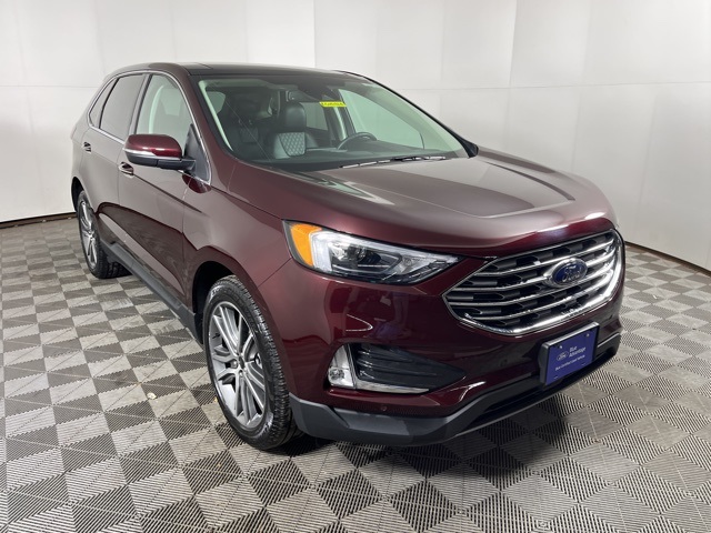 2023 Ford Edge Titanium's photo
