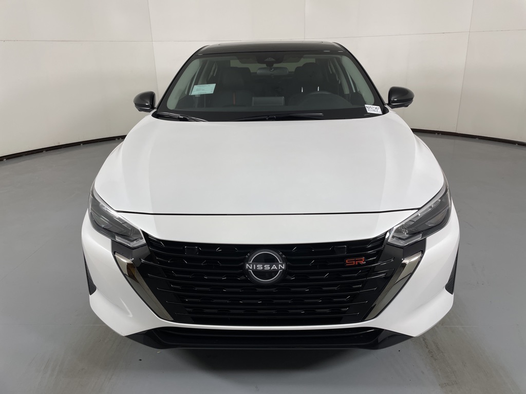 2025 Nissan Sentra SR photo 3
