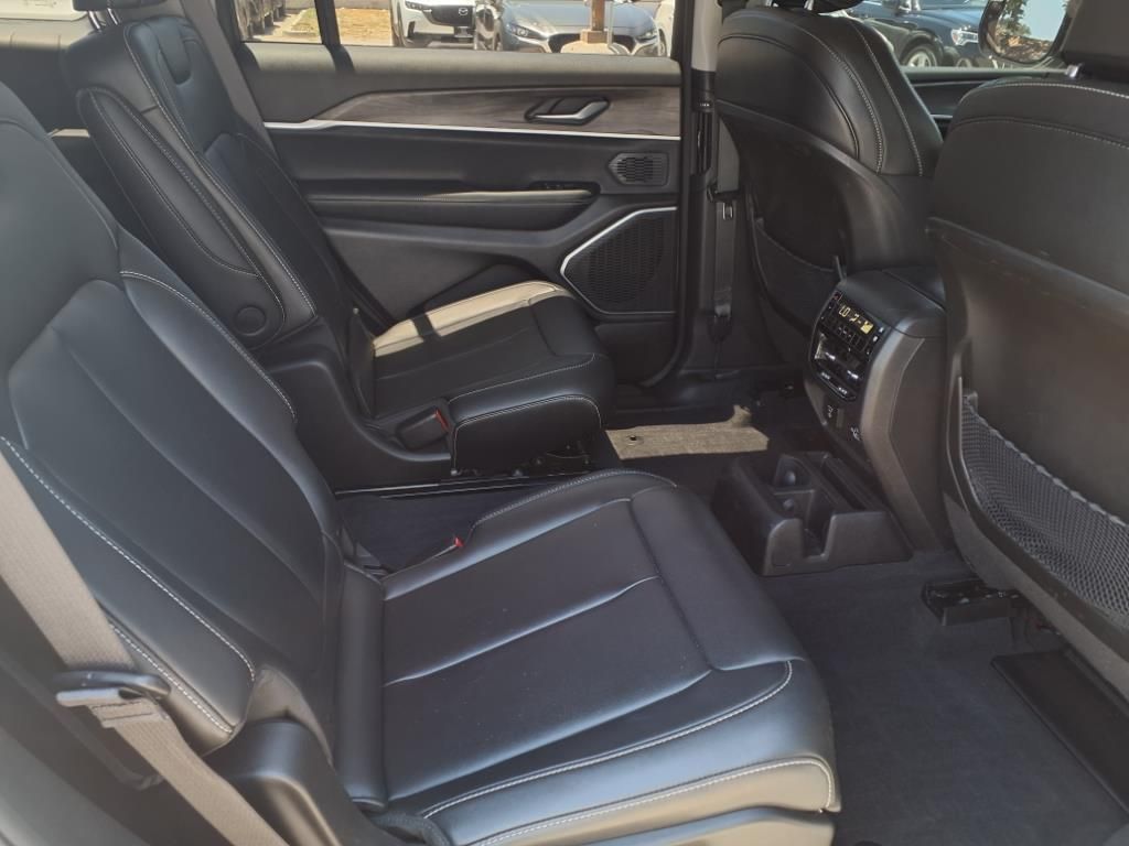 2023 Jeep Grand Cherokee Limited photo 20