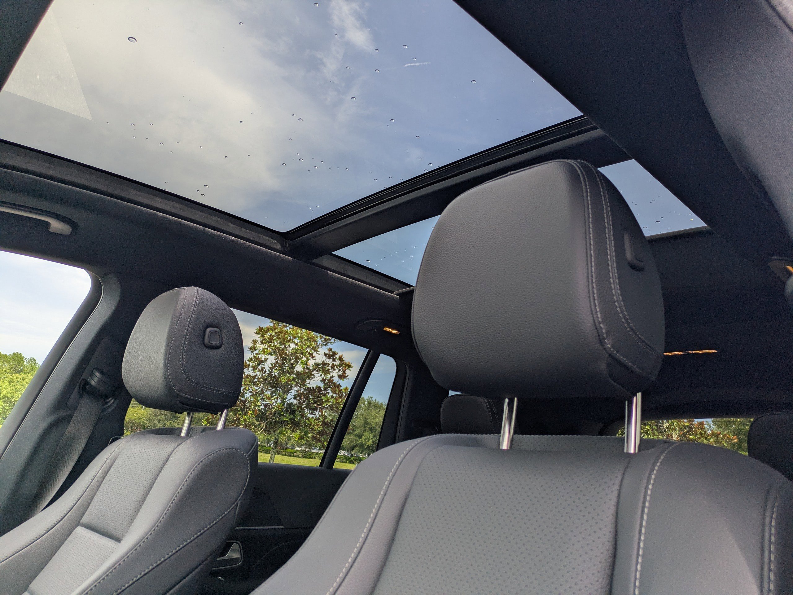 2025 Mercedes Benz GLS 450 4MATIC photo 3