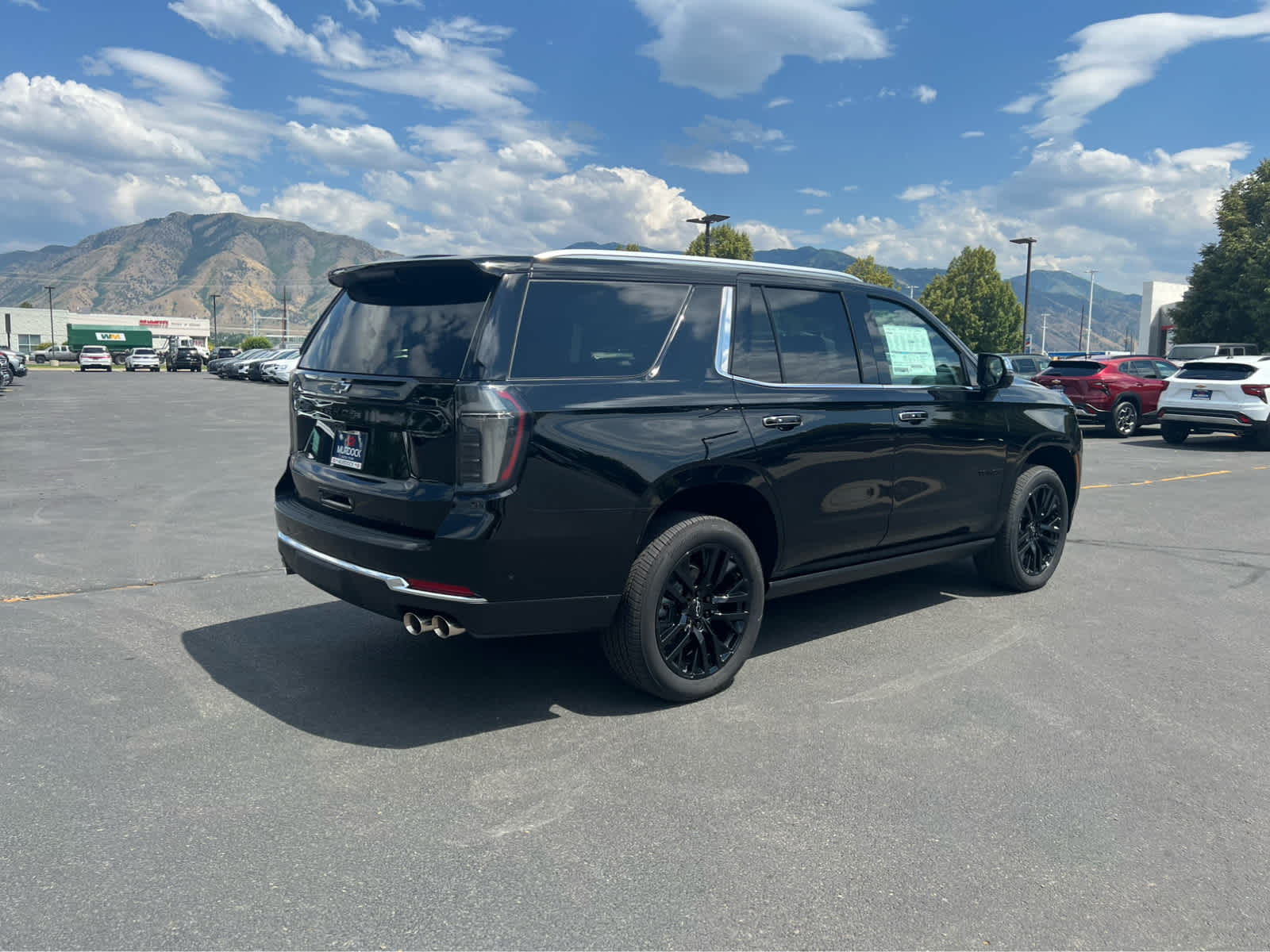 2025 Chevrolet Tahoe Premier photo 2