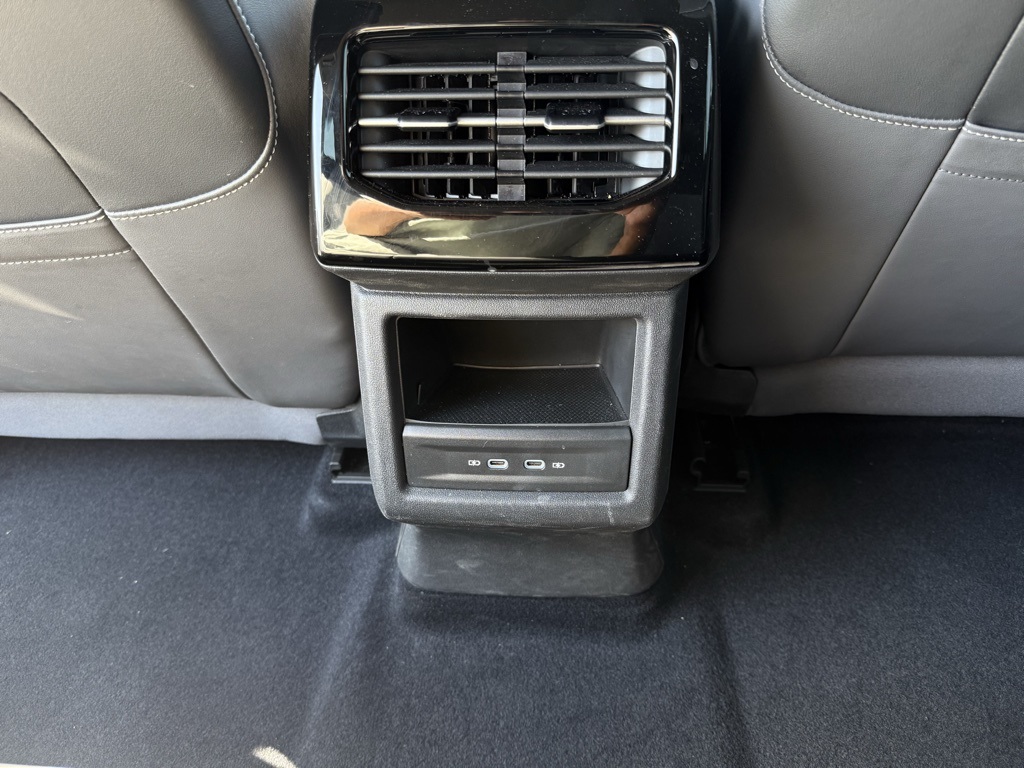 2023 Volkswagen ID.4 Pro photo 24