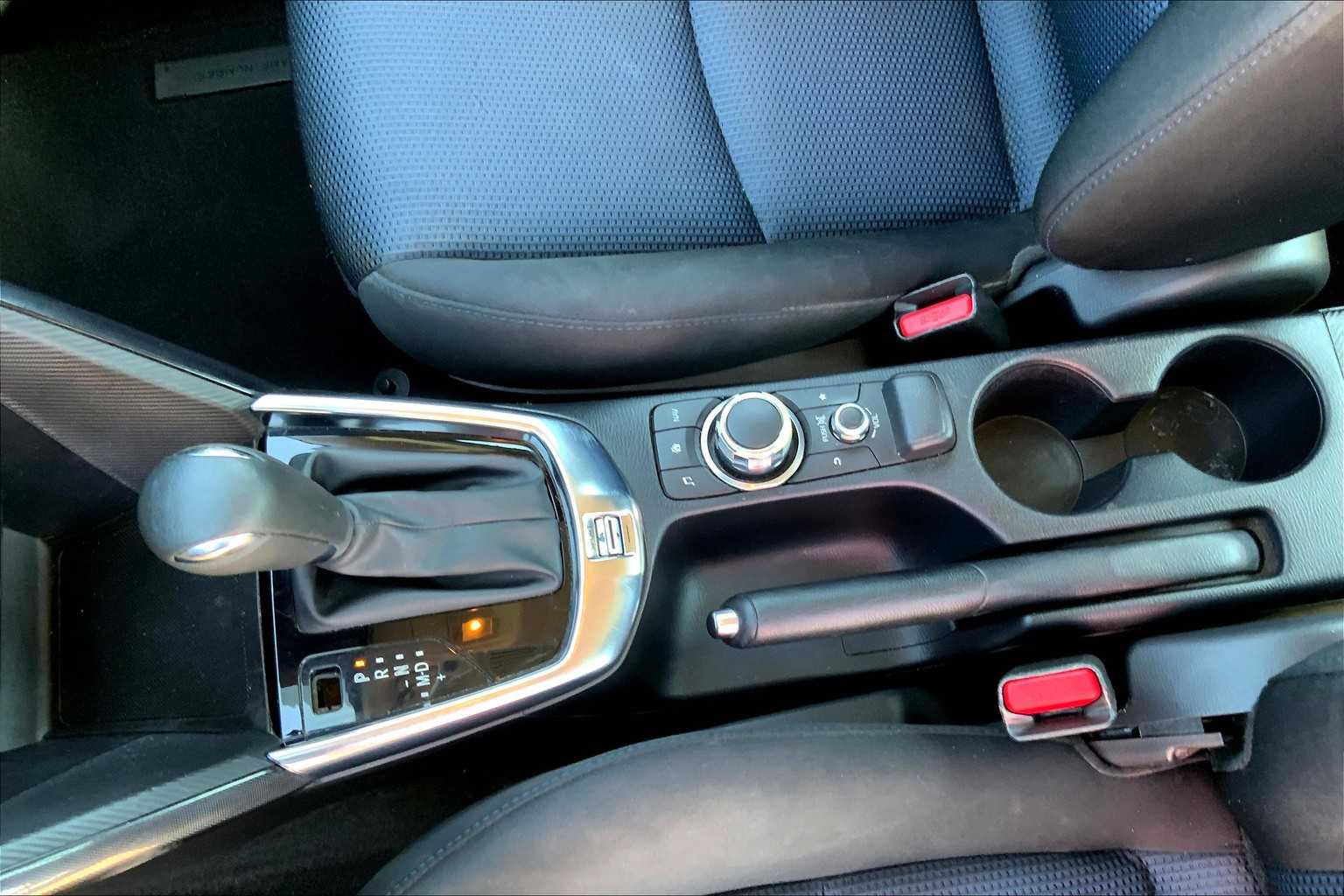 2017 Toyota Yaris iA photo 13