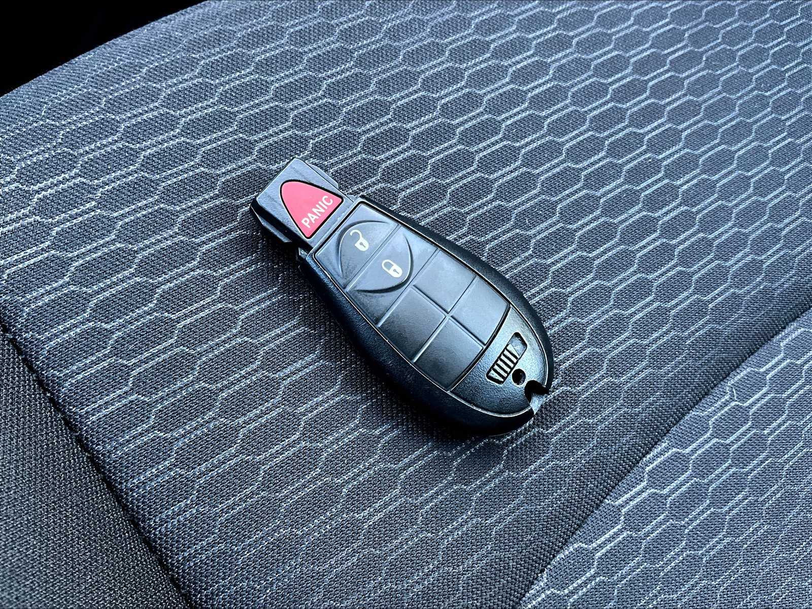 2019 Ram 1500 Tradesman ST photo 28