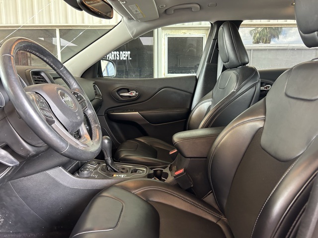 2019 Jeep Cherokee Latitude photo 10