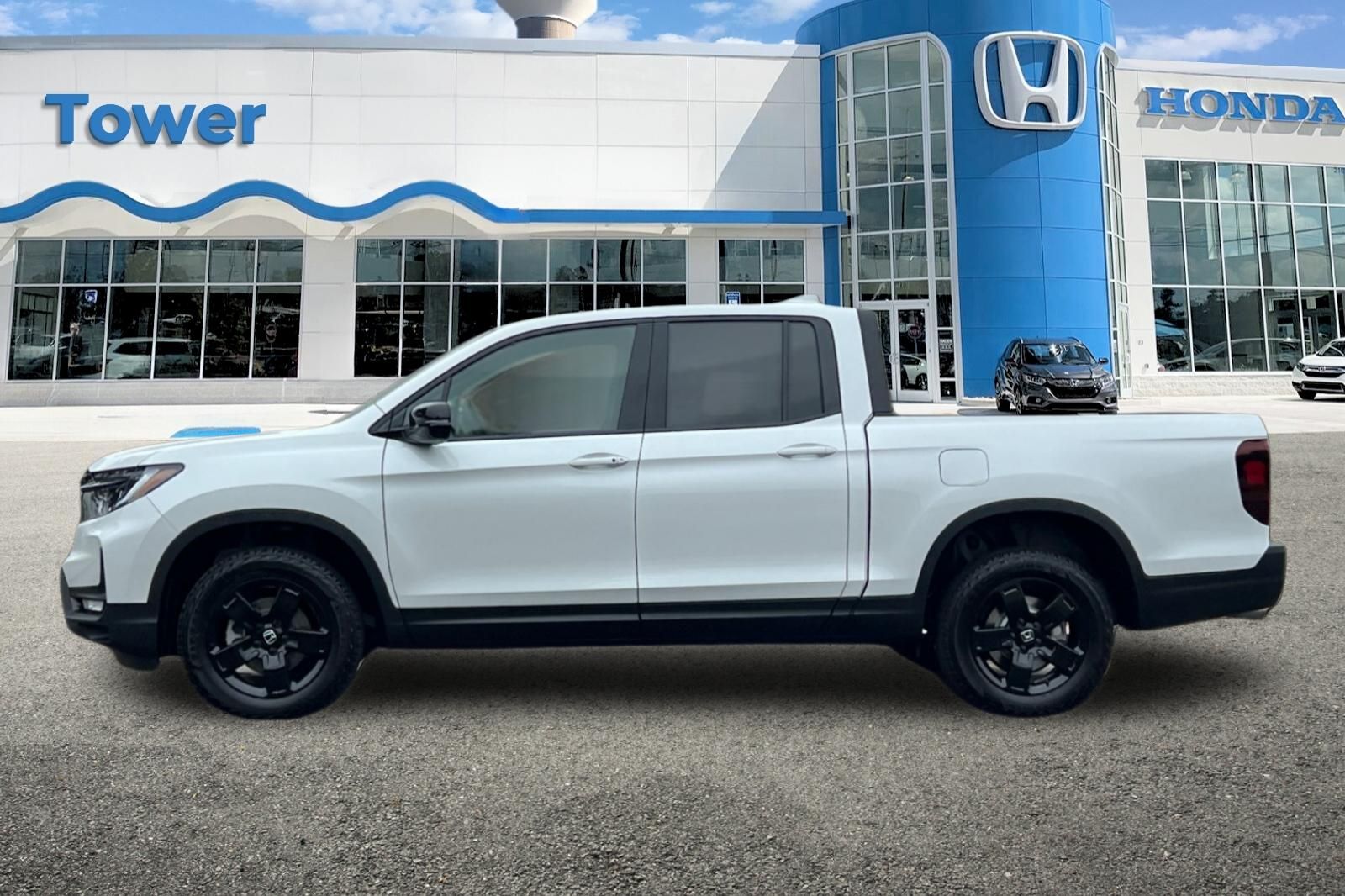 2025 Honda Ridgeline Black Edition photo 6