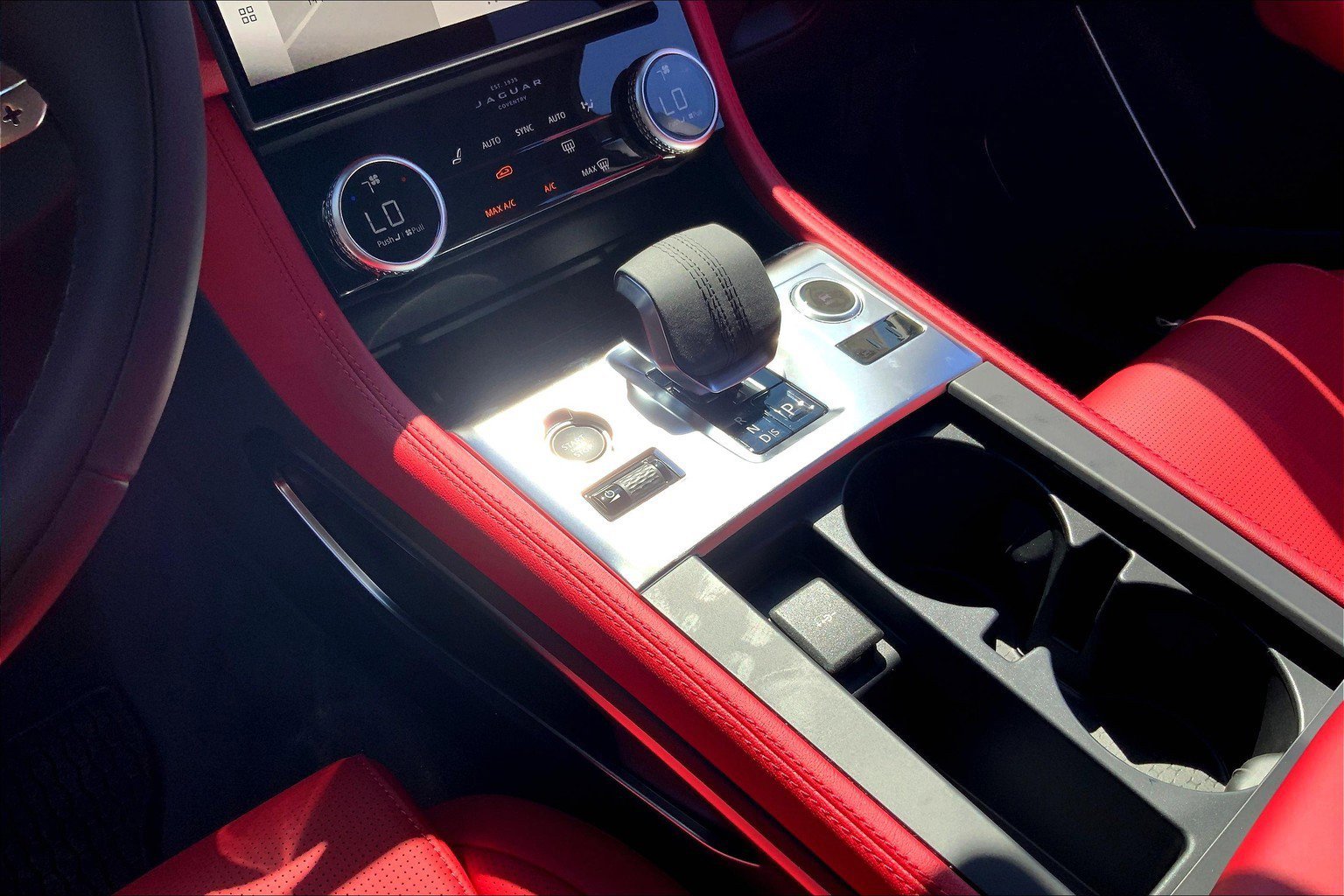 2026 Jaguar F-PACE P250 R-Dynamic S photo 7