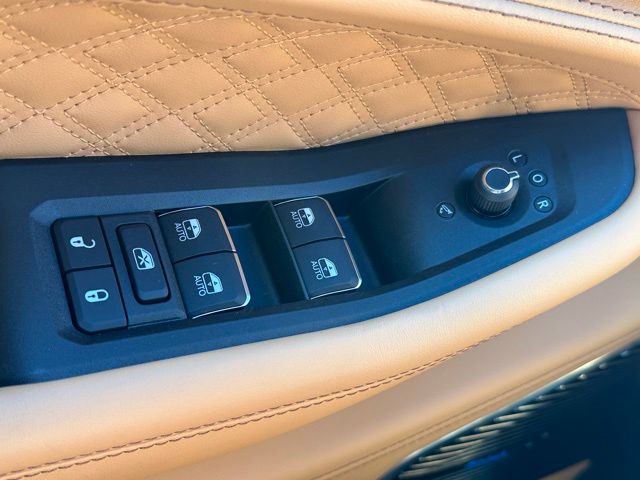 2025 Jeep Grand Cherokee L Summit Reserve photo 13
