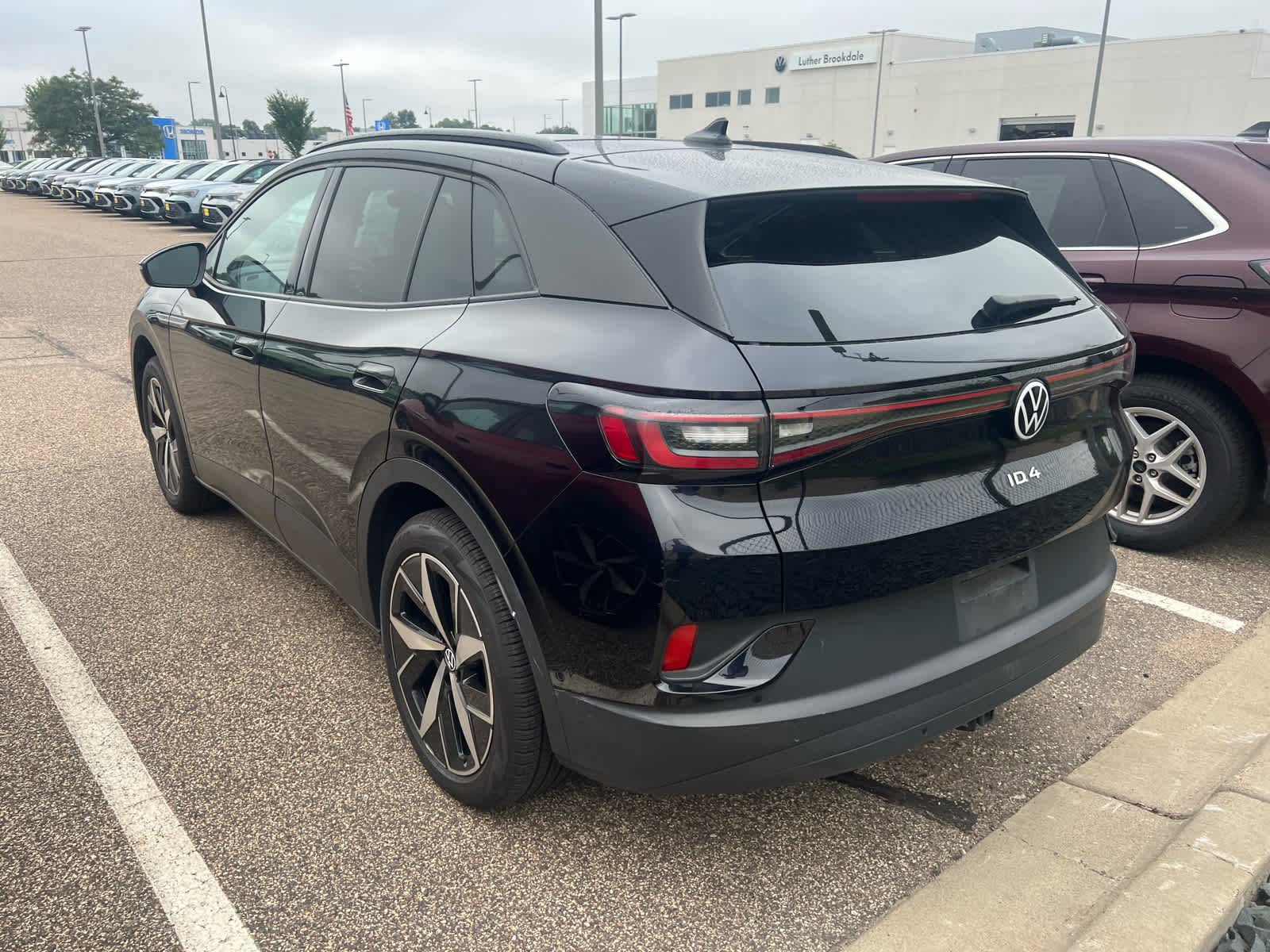 2023 Volkswagen ID.4 Pro S photo 4