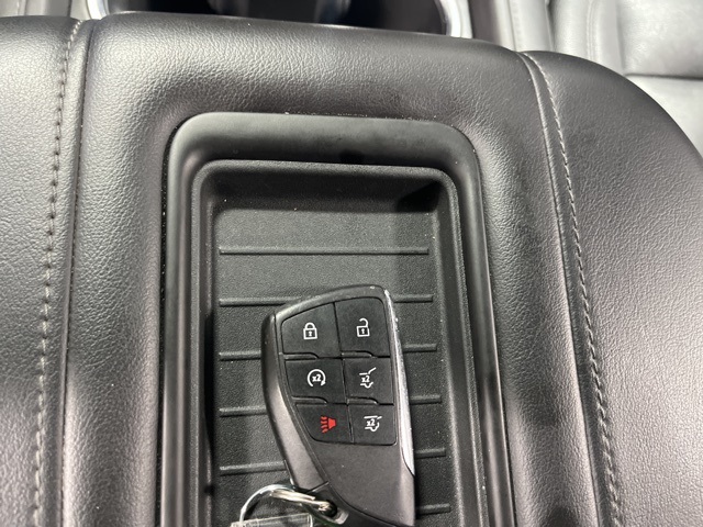 2023 Chevrolet Suburban LT photo 19