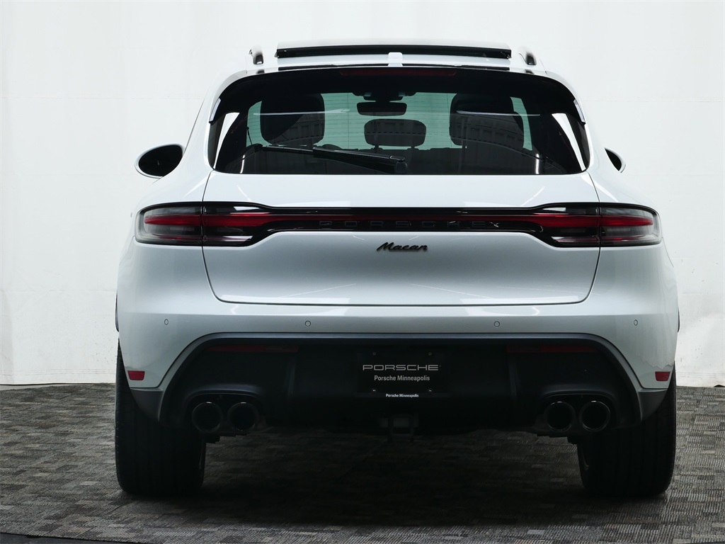 2024 Porsche Macan photo 5
