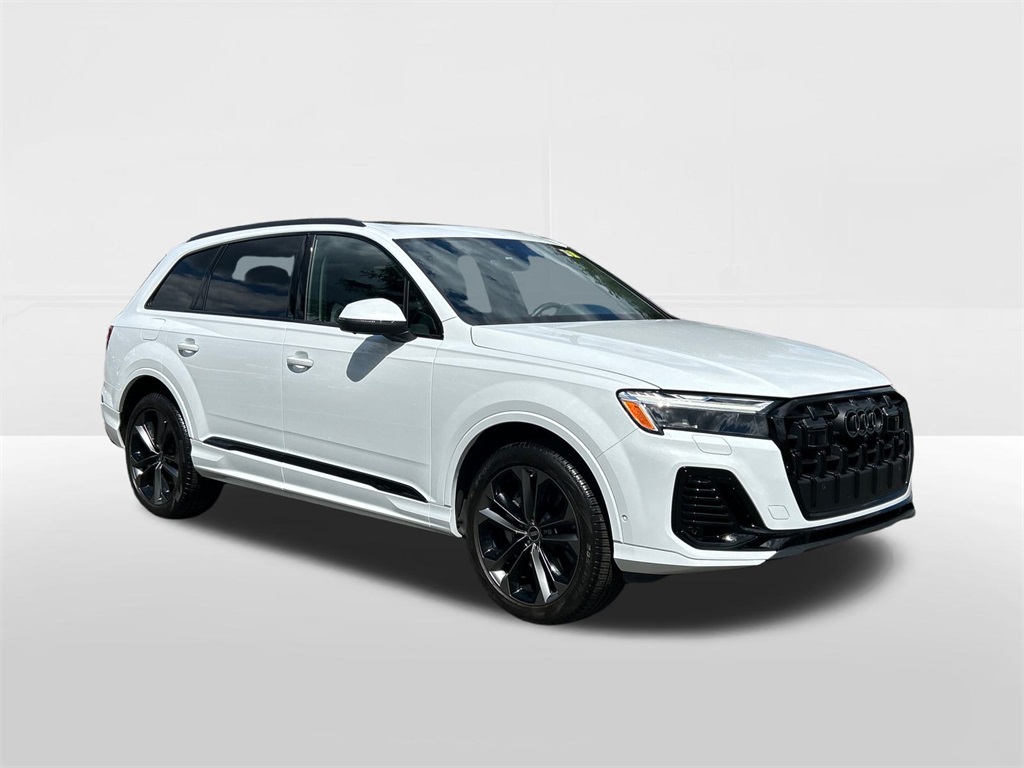 2025 Audi Q7 55 Premium Plus photo 3