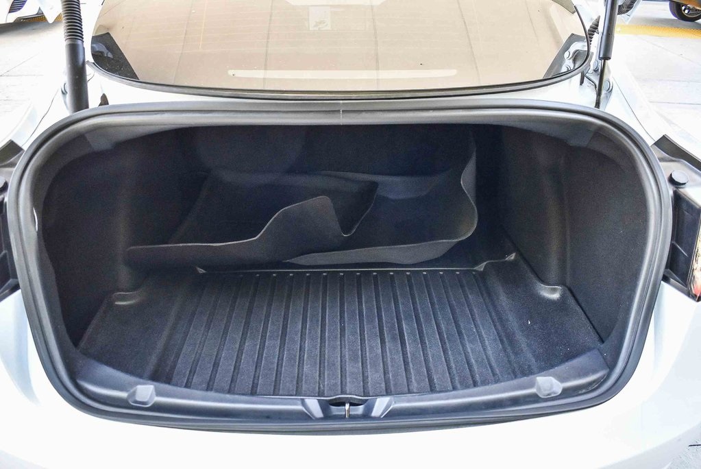 2021 Tesla Model 3 Long Range photo 17