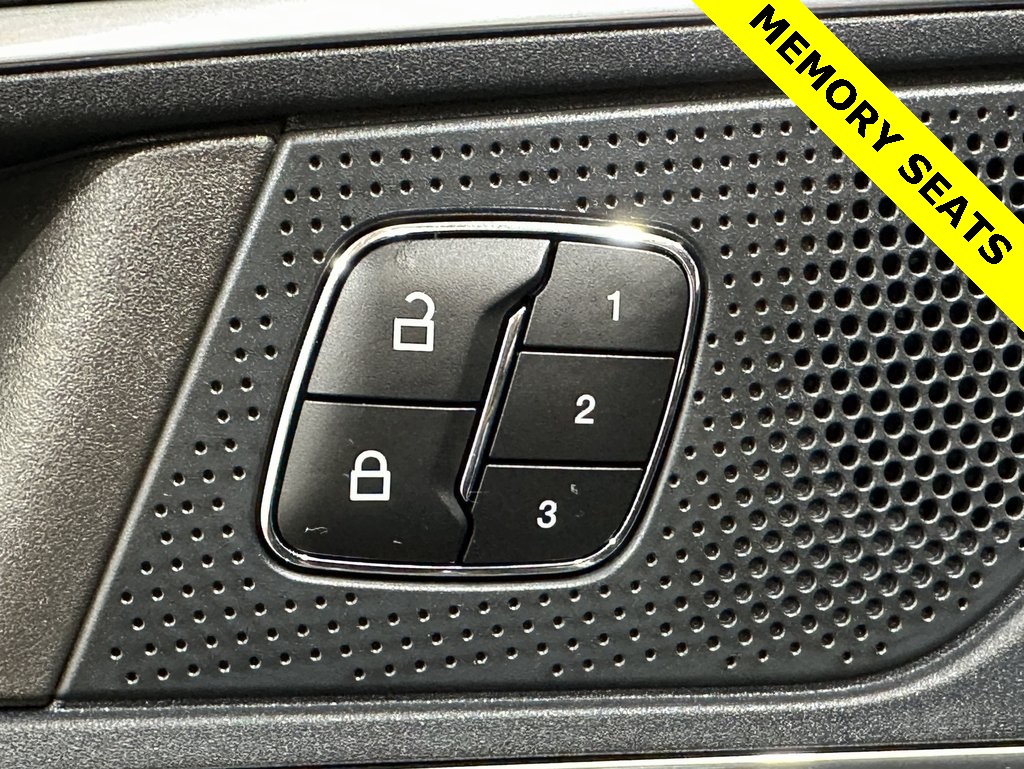 2023 Ford Edge Titanium photo 14