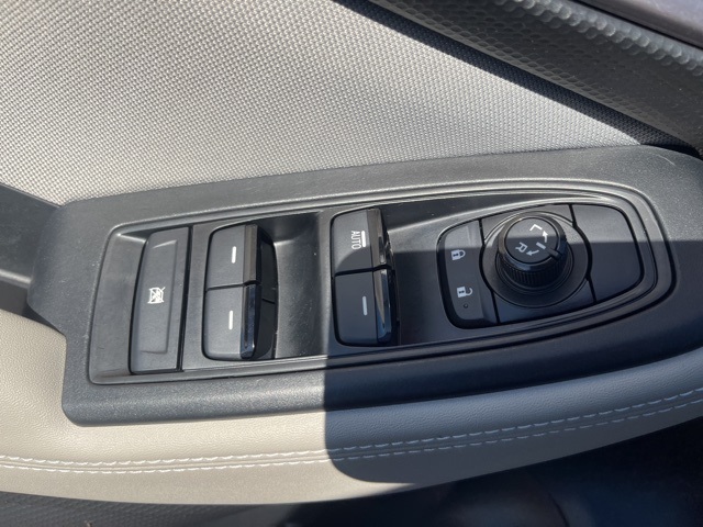 2022 Subaru Forester Base photo 16