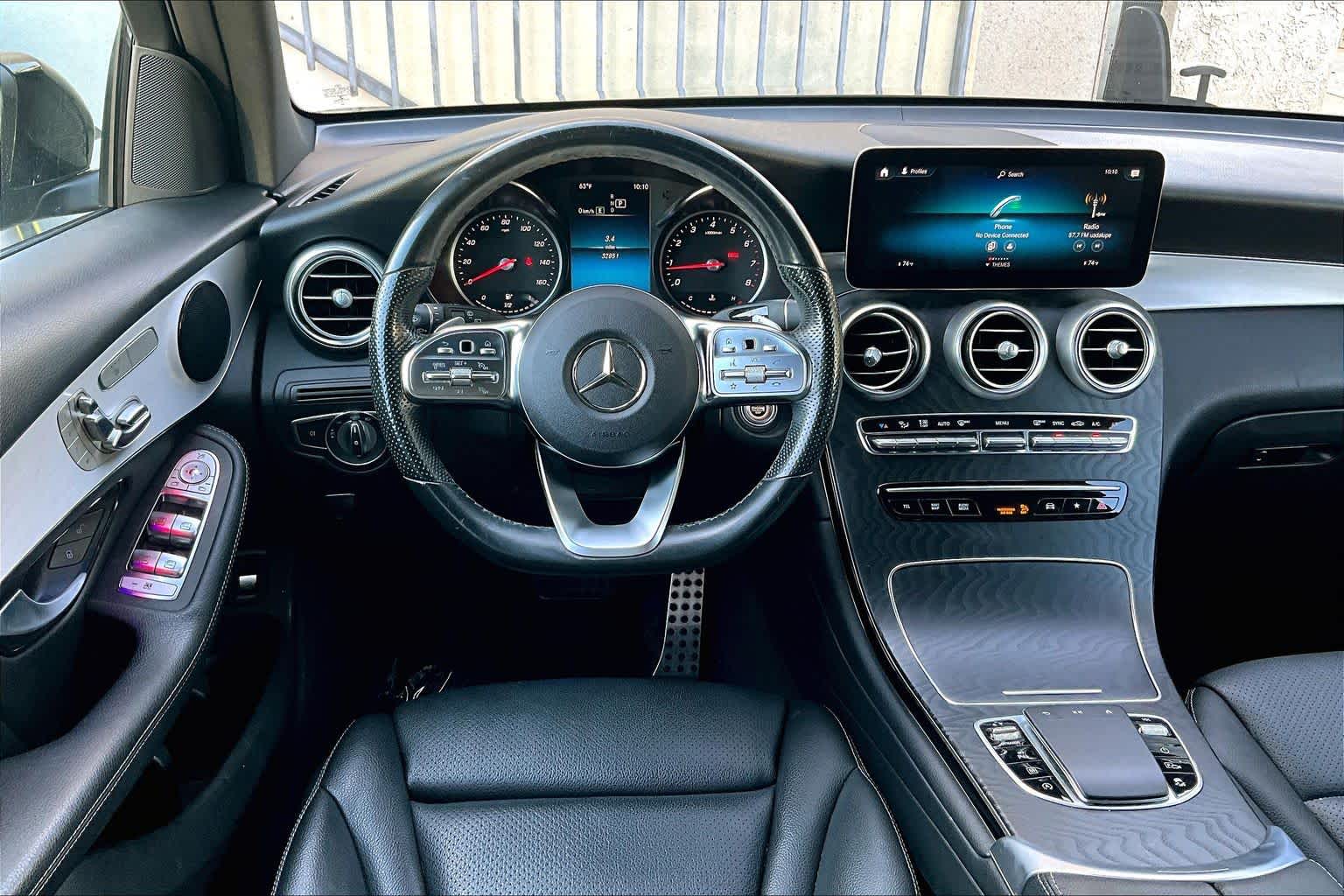 2022 Mercedes Benz GLC 300 photo 4