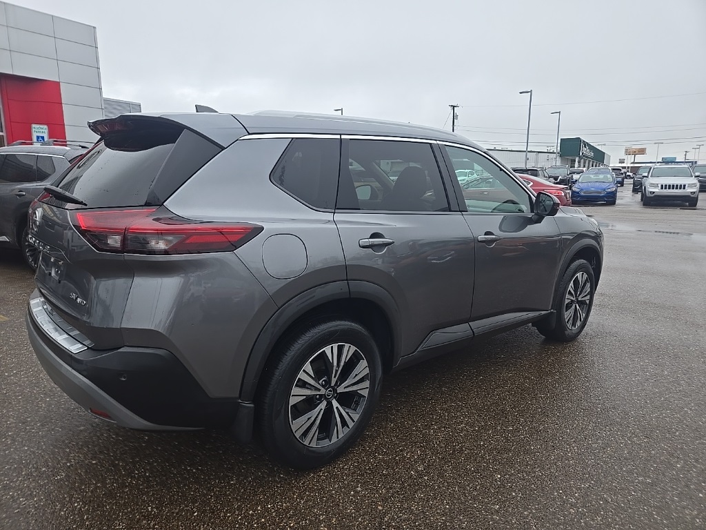 2021 Nissan Rogue SV photo 5