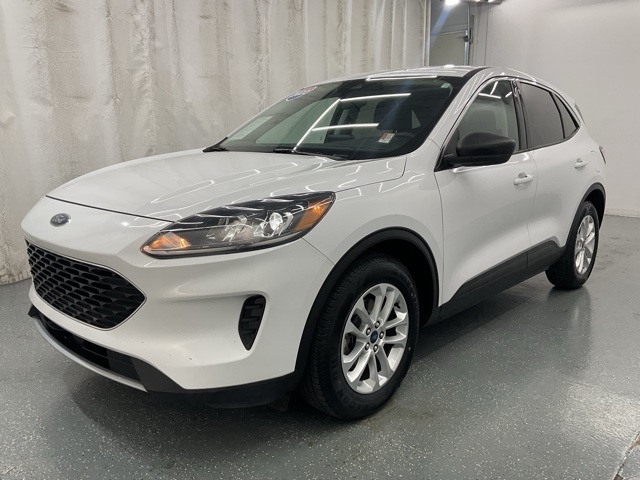 2022 Ford Escape SE photo 3