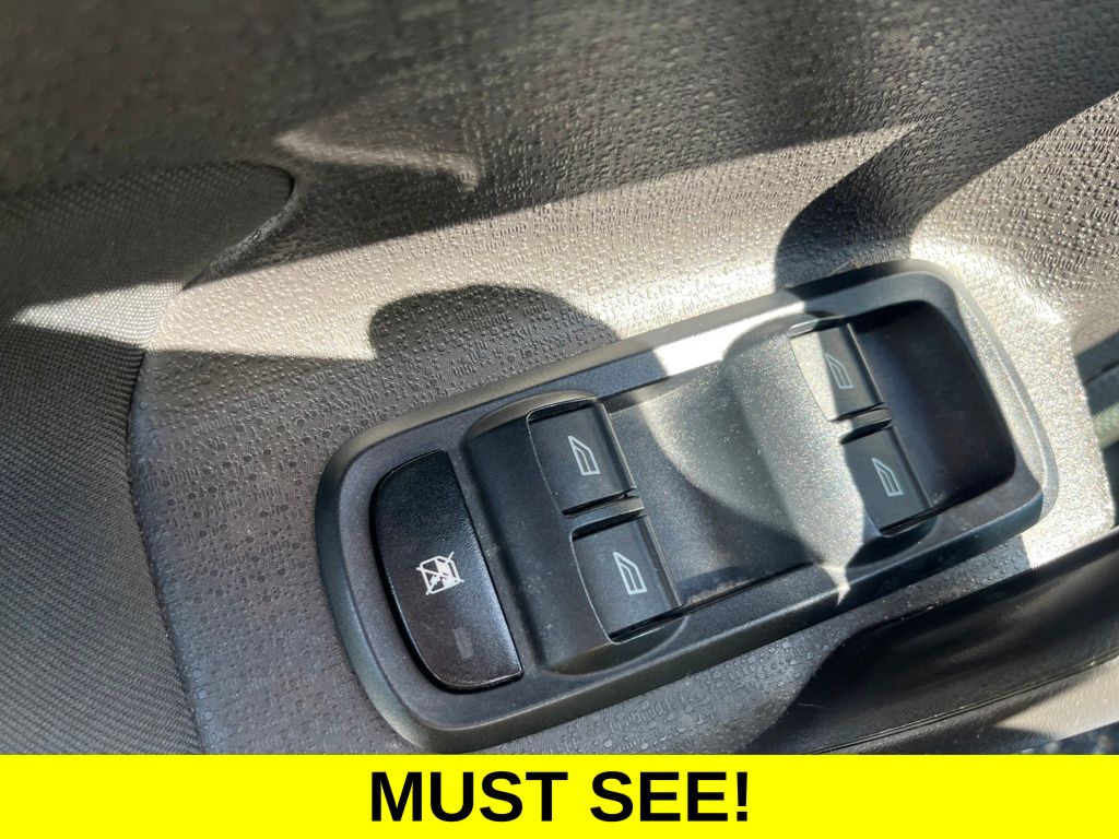 2018 Ford Fiesta SE photo 2