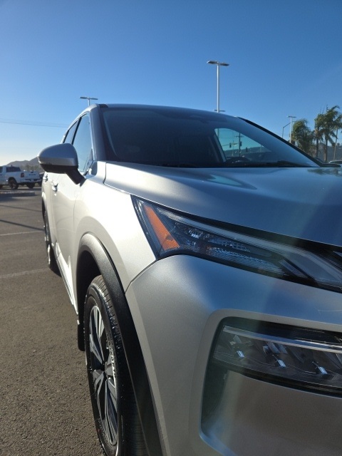 2021 Nissan Rogue SV photo 4
