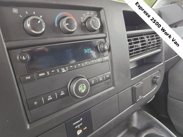 2016 Chevrolet Express 2500 Cargo photo 13