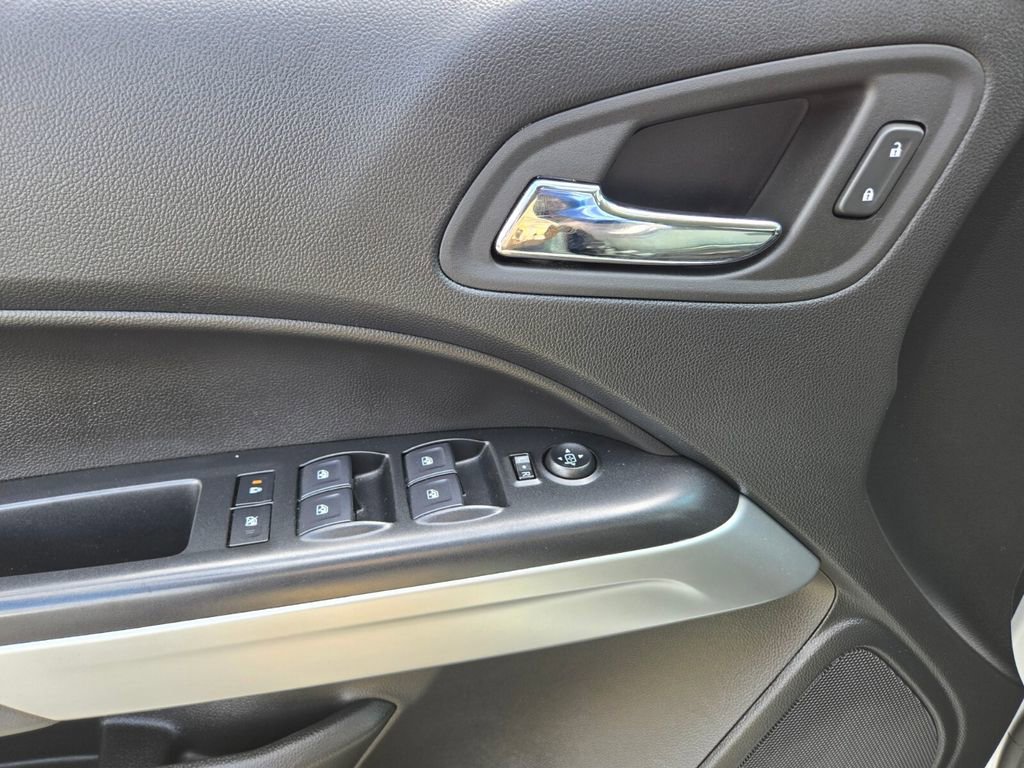 2022 Chevrolet Colorado LT photo 17
