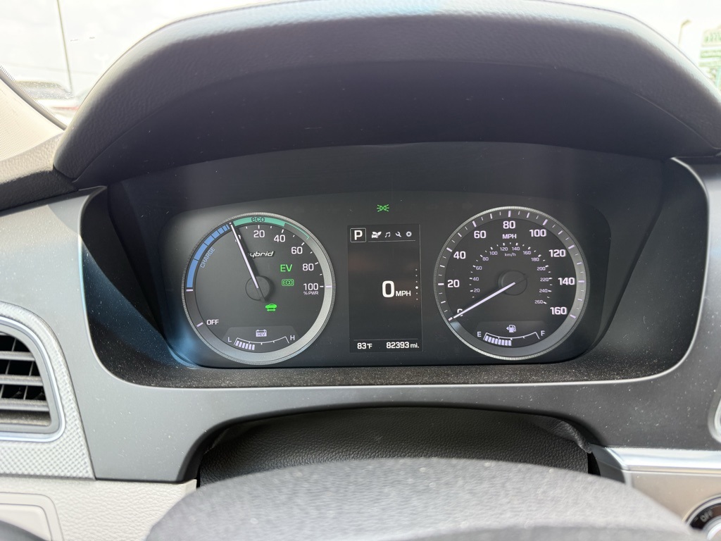 2016 Hyundai Sonata SE Hybrid photo 20