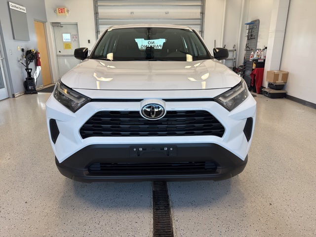 2025 Toyota RAV4 LE photo 3