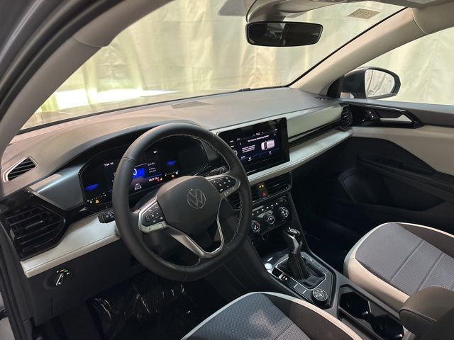 2025 Volkswagen Taos S photo 12