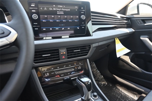 2025 Volkswagen Jetta 1.5T SE photo 13