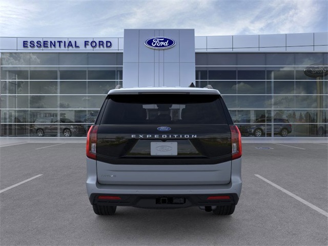 2025 Ford Expedition photo 3