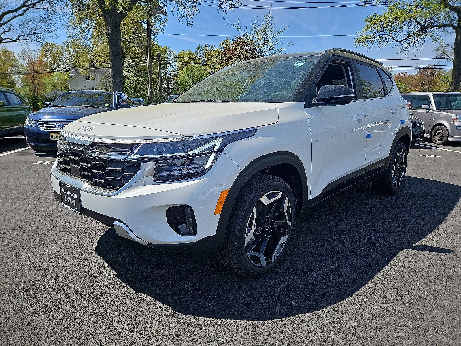 2025 Kia Seltos SX photo 2