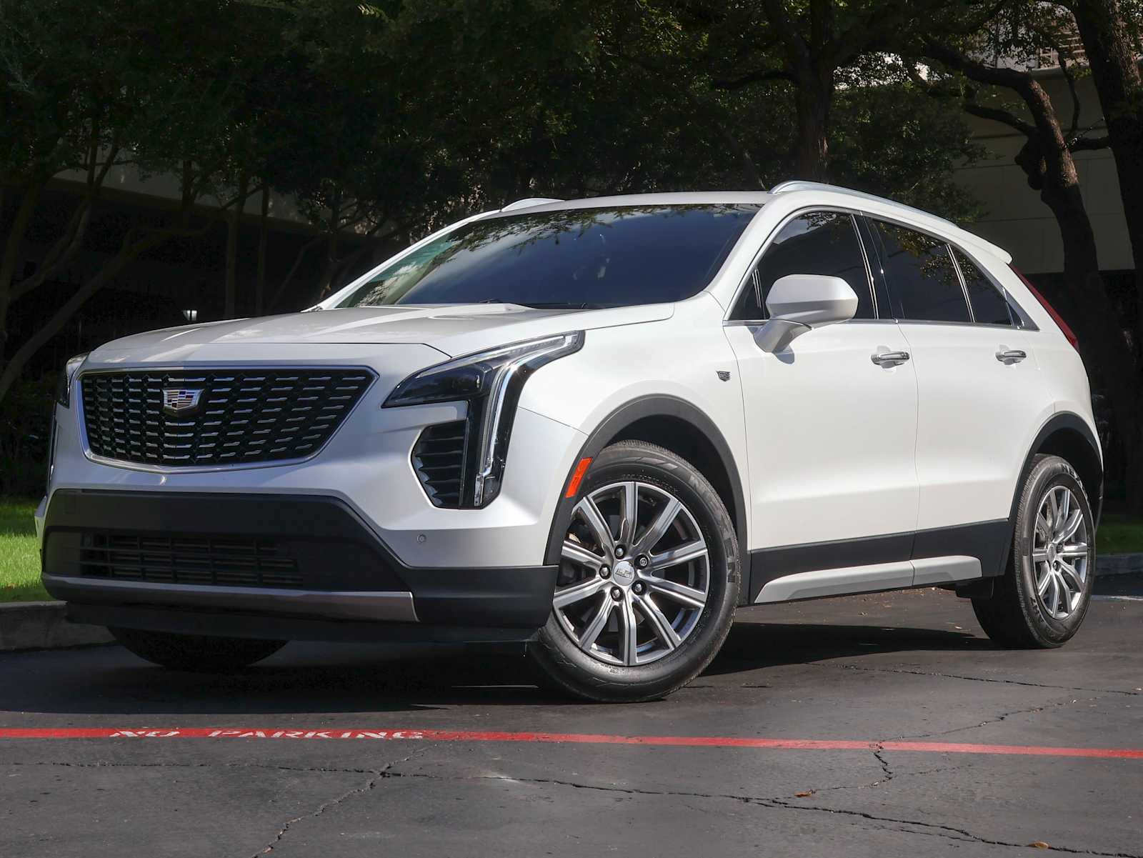 2019 Cadillac XT4 Premium Luxury