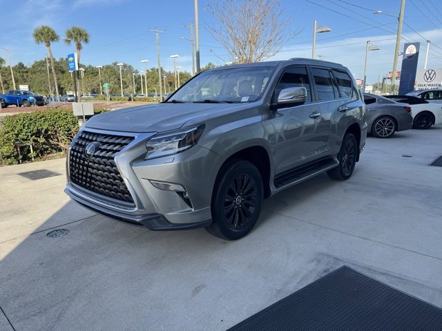 2023 Lexus GX 460 Luxury photo 2
