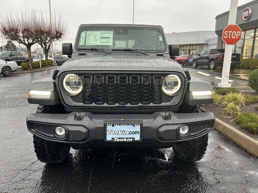 2025 Jeep Gladiator Willys photo 3