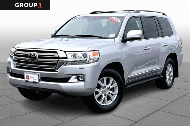 2018 Toyota Land Cruiser Base's photo